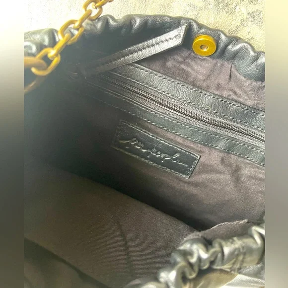 Something Good Shoulder Bag-Black - Picture 3 of 8